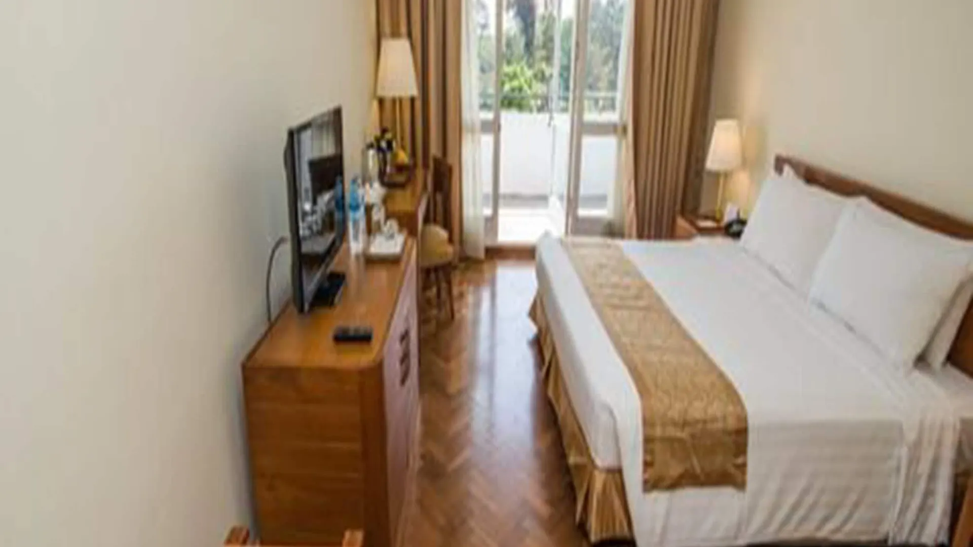 Inya Lake Hotel Rangum