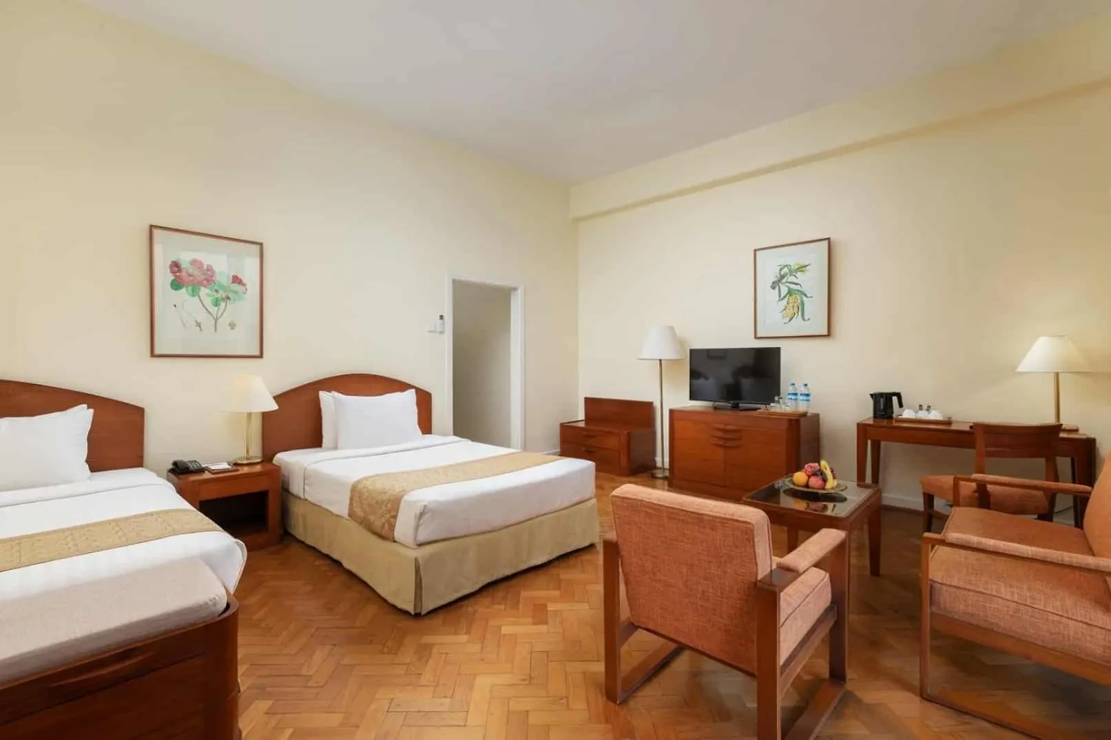 Inya Lake Hotel Rangum